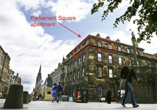 Parliament Sq (apt 15) Royal Mile, Edinburgh
