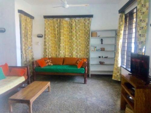 Silversands beach front apartment with Ocean view