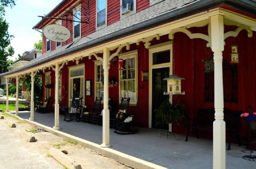Ieeja, The Chepstow Inn in Walkerton (ON)