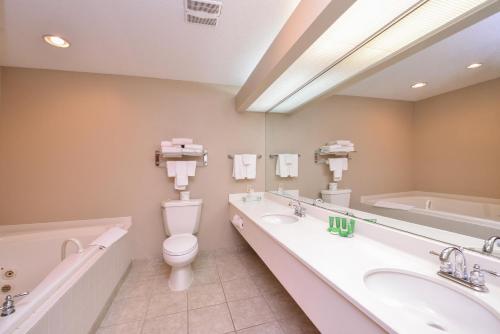 Baymont By Wyndham Sioux Falls West Photo 16