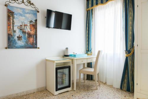 Al Mascaron Ridente - image 14