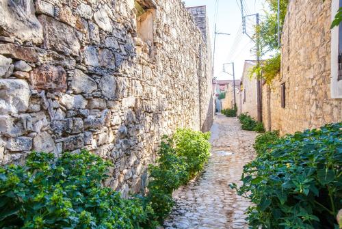 Oinoessa Traditional Boutique Guest Houses