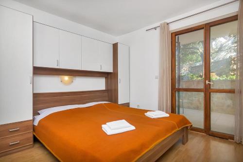  Studio Uvala Pokrivenik 5231f in Gdinj