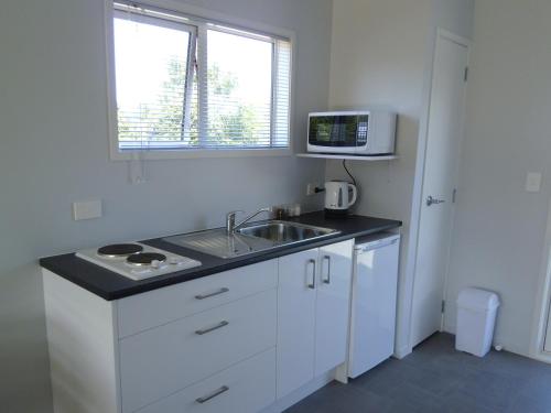 Hotels in Waihi | NOW Enjoy Contactless Booking & 24/7 Support!