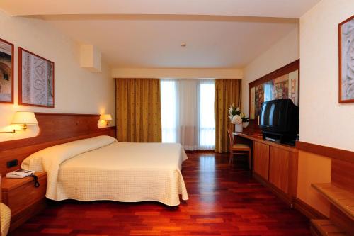 Grand Hotel Assisi - image 6