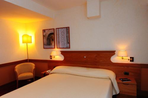 Grand Hotel Assisi - image 9