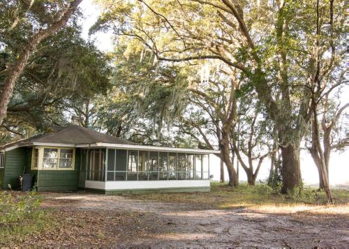 Coastal Cravings on St. Helena Island - main image