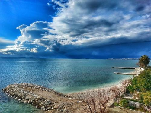 Hotel Neva Room Type -  Deluxe Two-Bedroom Suite with Sea View (4 Adults + 2 Children)