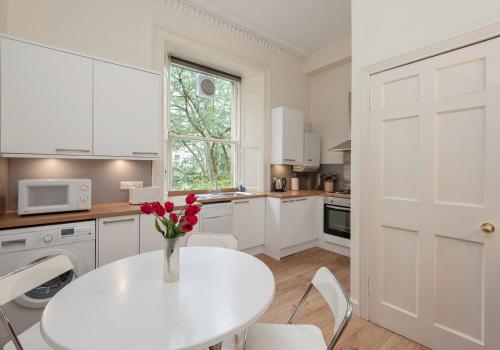The Hart Residence, Edinburgh (photo 4)
