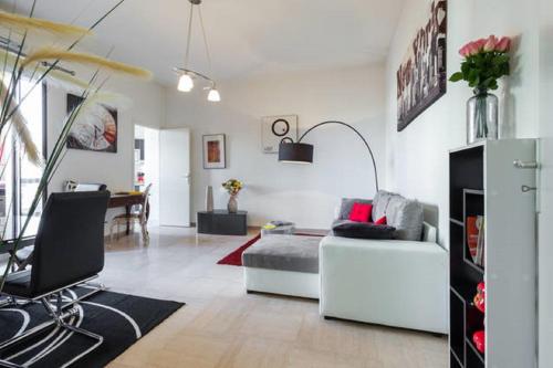 GRAND H -F2, FACE VIEUX- NICE, TERRASSE, ASCENSEUR, CLIMATISATION, Terrace - Nice city center, Nice (fotografie 7)