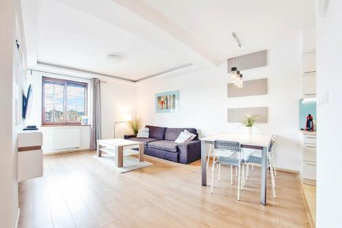 One-Bedroom Apartment image 10