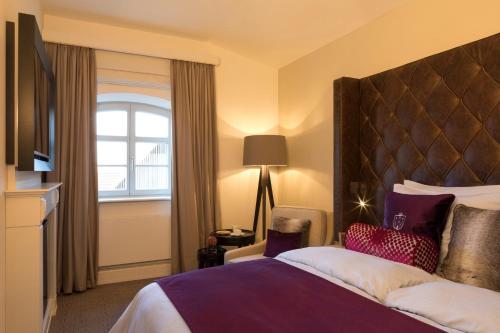 1 queen bed