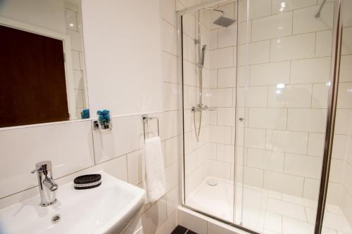 Abbey Hotel - image 14