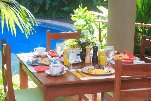Olas Verdes Hotel