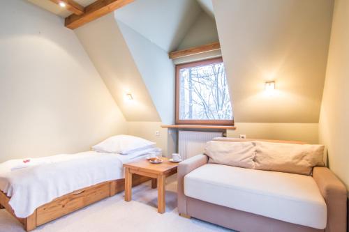 Apartamenty Chata Pod Reglami Zakopane - image 5