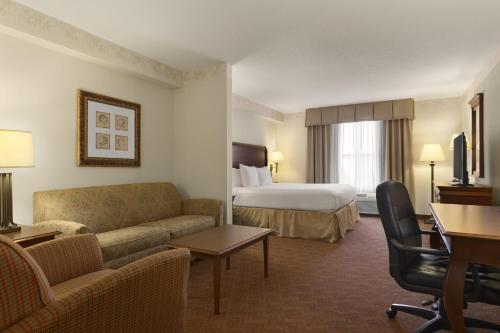 Country Inn & Suites by Radisson Potomac Mills Woodbridge VA - image 3