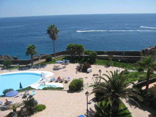 Apartamentos Rocas del Mar - image 13