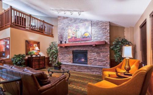 AmericInn by Wyndham Monmouth - image 2