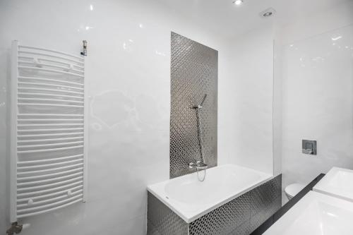 Opera Balkony Luxury Apartment with free parking, Budapešť (fotografie 9)