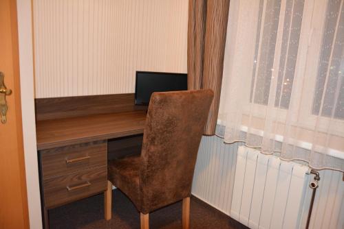 Almond - image 5