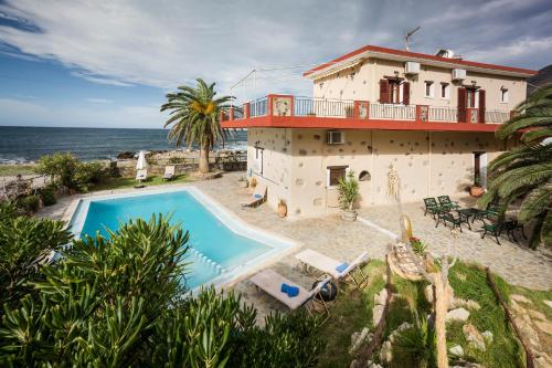 Pericles Beach Villa gîte à louer Áyios Nikólaos