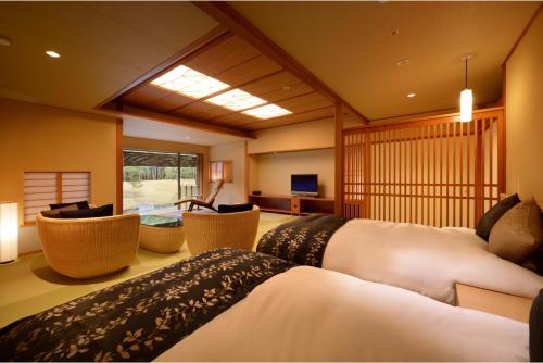 Japanese-Style Twin Room with Tatami Area - Main Building