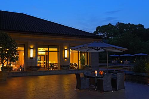 bar/salon, Hangzhou Rose Garden Resort and Spa in Original West Lake District