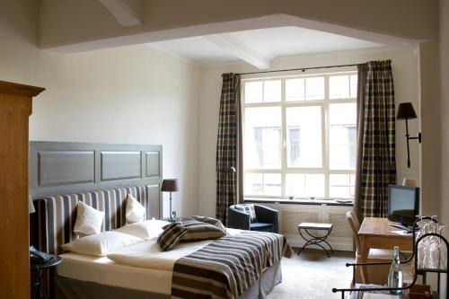 1 queen bed