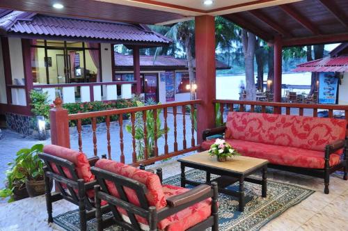 آيلاند فيو بونجالوز (Island View Bungalows) in Choengmon