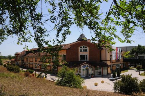 Hotel Aqua Panon - image 10