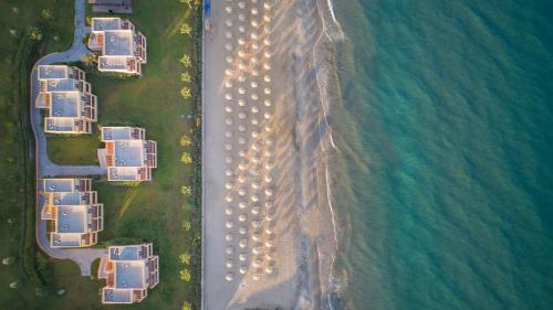 Photo 1 Horizon Beach Resort