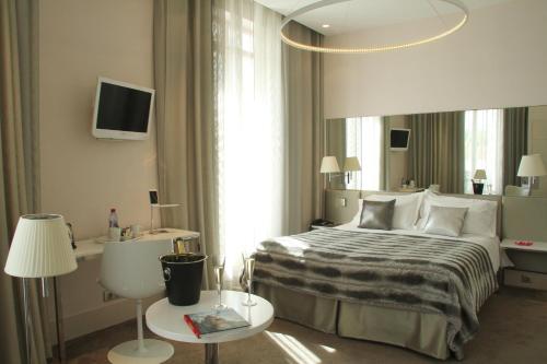 2 twin beds