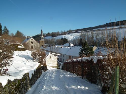 Carmius - Back to simple life - main image