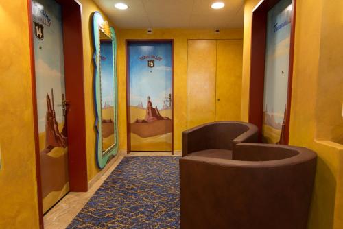 Hotel California - image 2