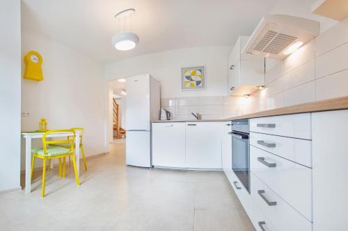 Three-Bedroom Apartment image 6