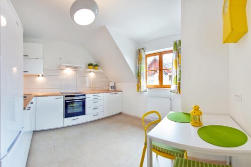 Three-Bedroom Apartment image 5