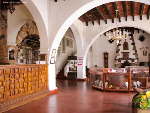 Posada de la Mision, Hotel Museo y Jardin