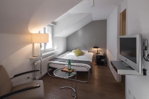 Classic Single Room