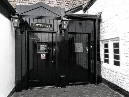 The George & Dragon - image 3