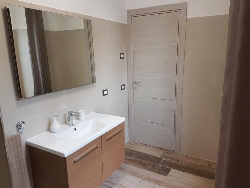 La Collina - image 10