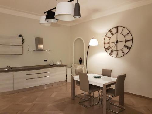GIURIA 35 - Elegante ed accogliente nei pressi del Valentino, Turín (foto 10)