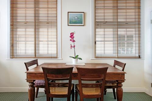 Rothbury Hotel - image 2