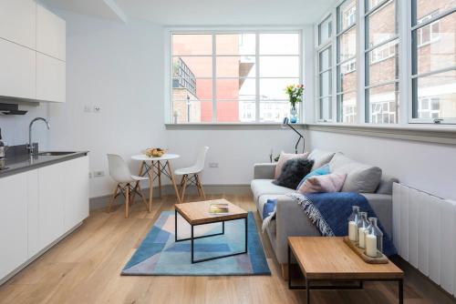

Aldgate Suites