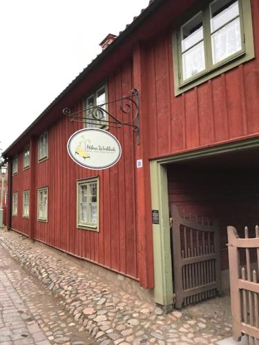 Hilma Winblads Bed & Breakfast Set in a prime location of Linkoping, Hilma Winblads Bed & Breakfast puts everything the city has to offer just outside your doorstep. The hotel offers a wide range of amenities and perks to ensure yo