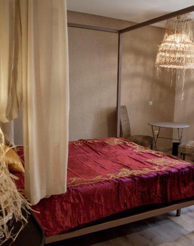 Hotel Galeria Essentia Hotel Galería Essentia is perfectly located for both business and leisure guests in Aracena. The hotel offers a high standard of service and amenities to suit the individual needs of all travelers. S