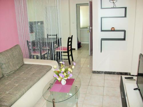 Apartments Petrovic - image 8