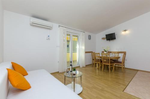 Apartments Srecko - image 3