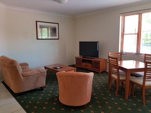 Mayfield on Montville