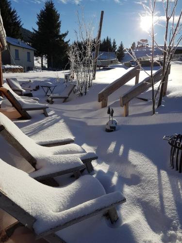 منظر, Le Silence du Midi in كوموس