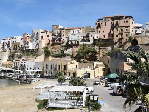 Fabulous Holiday Home in Castellammare del Golfo near Beach - image 6